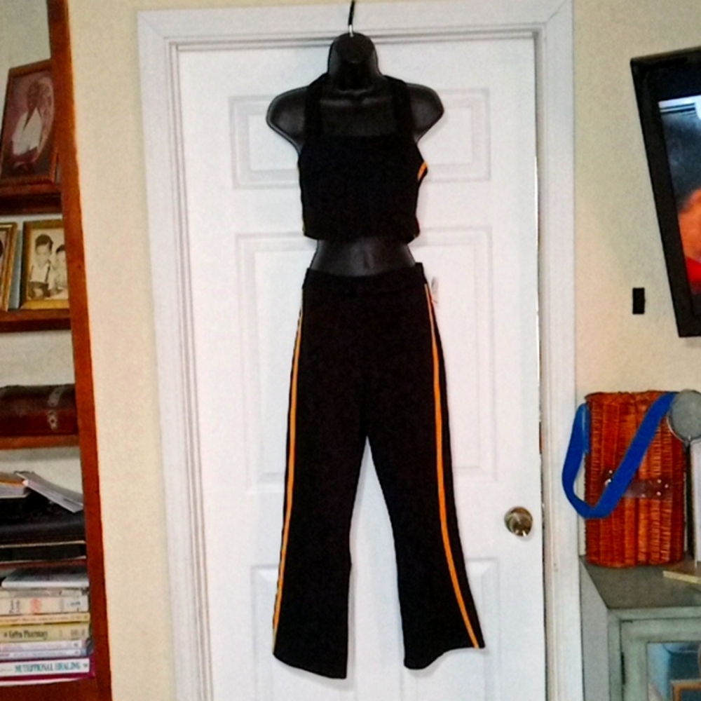 Hot Beso, Large, two piece athletic leisure flare leg, crop top